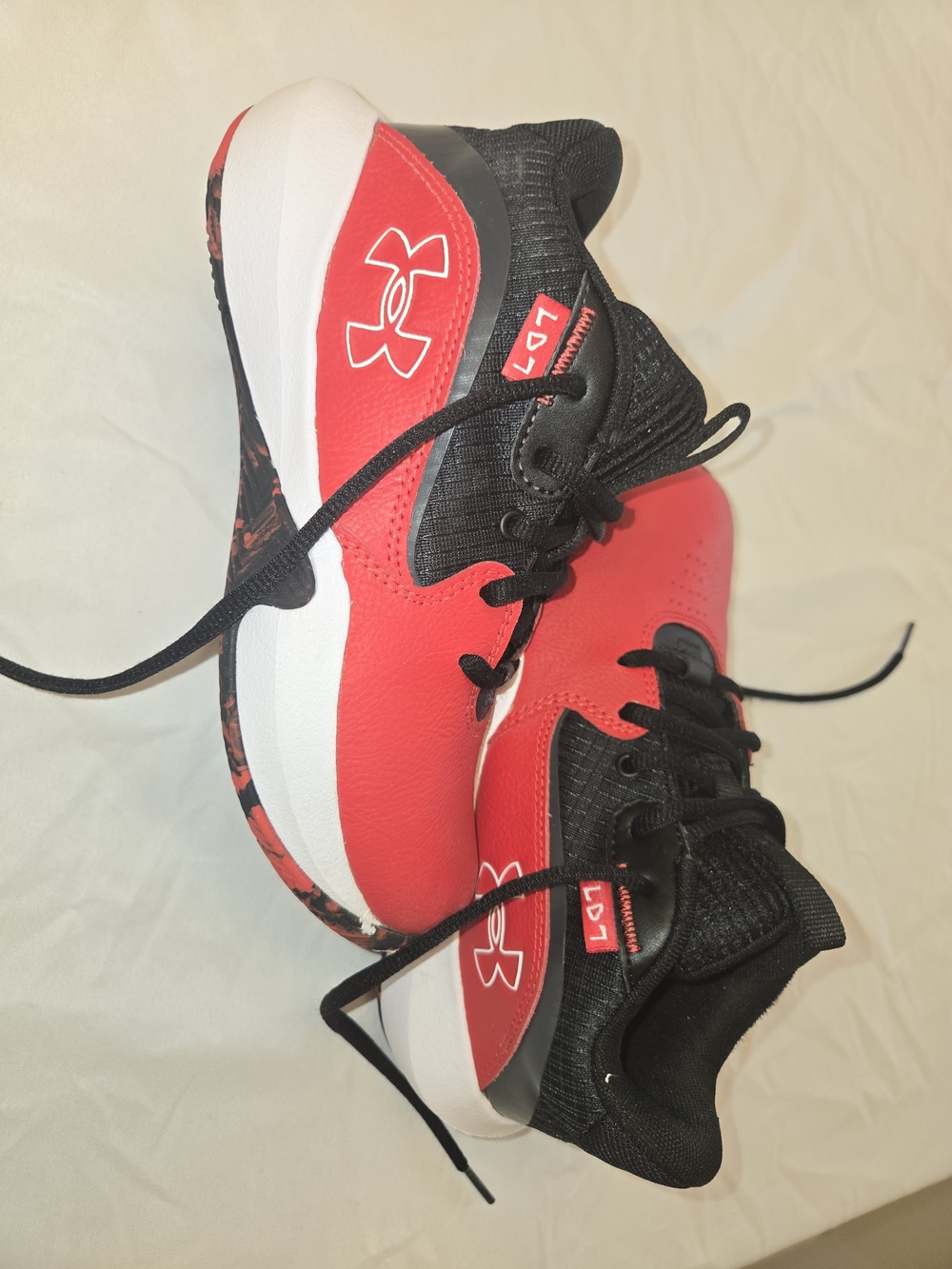 Under Armour Kids' Red and Black Athletic Shoes Boys 1.5Y